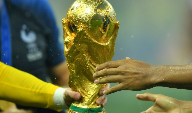 FIFA, Dünya Kupası'nın iki yılda bir düzenlenmesi için çalışmalara başladı