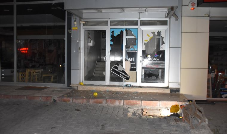 Malatya'da İYİ Parti binasına sopalı saldırı