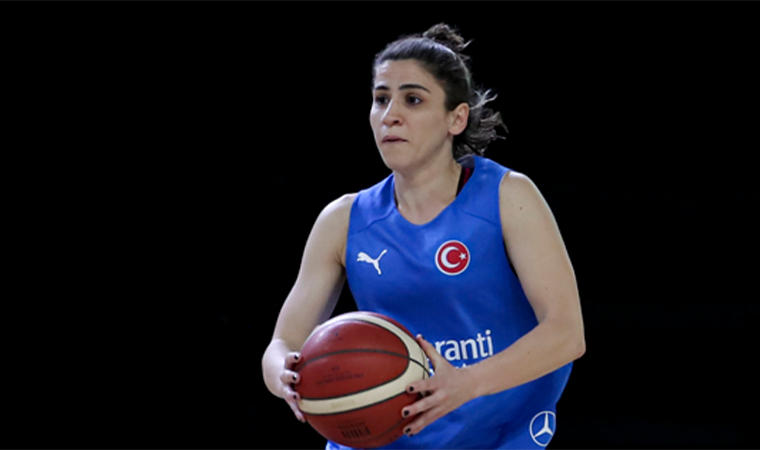 A Milli Kadın Basketbol Takımı'nda Gizem Yavuz sakatlandı