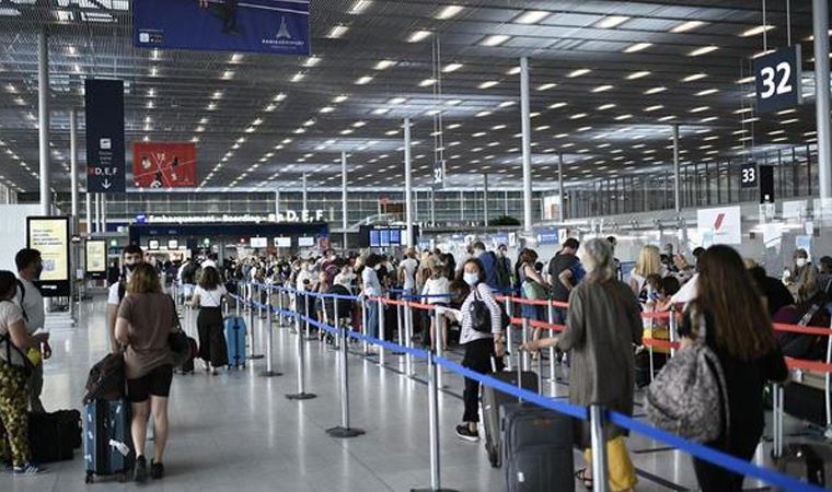 Fransa'dan İngiltere'den gelen yolcular için karantina kararı