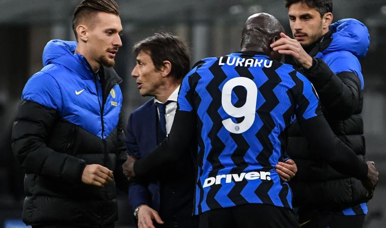 Inter, Antonio Conte'nin takımdan ayrıldığını açıkladı