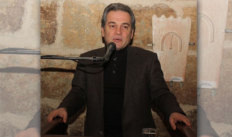 Cemaatlerin hedefindeki ilahiyatçı Mustafa Öztürk isyan etti