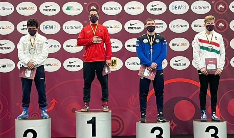 Avrupa Gençler Güreş Şampiyonası'nda 1 altın, 2 bronz madalya