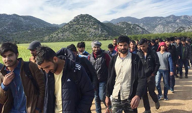 Afgan mülteciler için AB mali yardım planı hazırlıyor! Türkiye'de rol oynayabilir