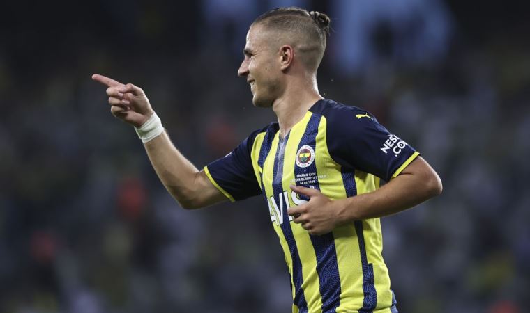 Fenerbahçeli Dimitris Pelkas'ın omuzu çıktı!