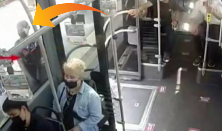 Metrobüste skandal görüntüler! Suçüstü yakalandılar