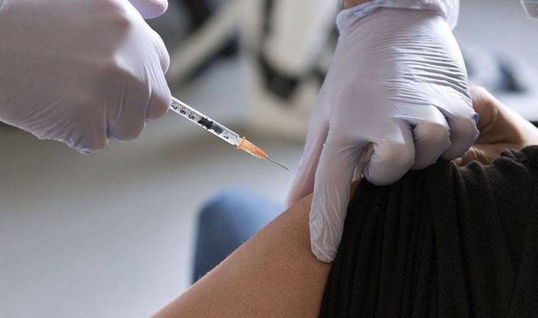 Sahte aşı kartı düzenlemişler: 3 Hemşire tutuklandı