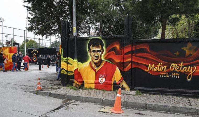 Galatasaray taraftarı Florya'da Fatih Terim'i bekliyor!