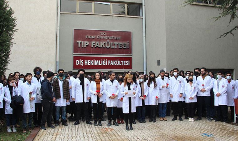 Fırat Üniversitesi Tıp Fakültesi öğrencilerinden 'Enes Kara' eylemi