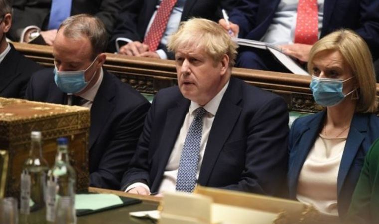 İngiliz basınında Boris Johnson: 'Başbakanın geleceği bıçak sırtında'