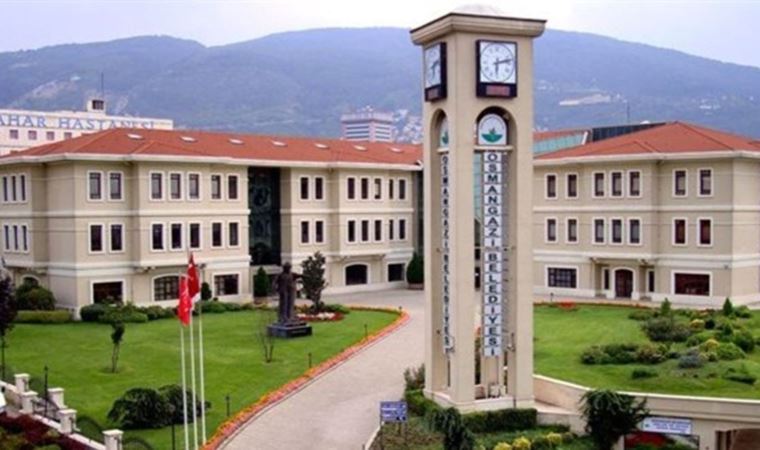Osmangazi Belediyesi'nden kılık kıyafet genelgesi: Kolsuz elbiseler yasak