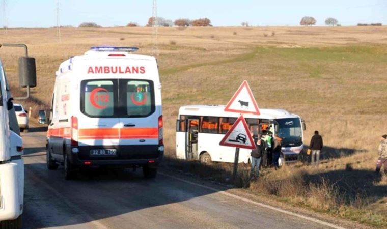 Süloğlu'nda yolcu otobüsü tarlaya uçtu: 8 yaralı