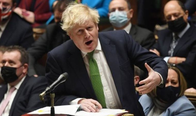 İngiltere'de 'Başbakan Johnson istifa etmeli' diyen iktidar partisinin milletvekilinden hükümete 'şantaj' suçlaması