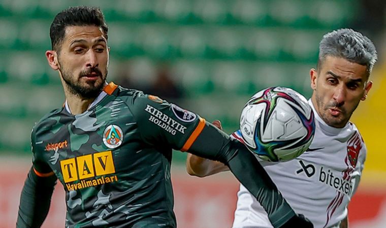 Alanyaspor, Hatayspor'u 6-0 yendi, Emre Akbaba hat-trick yaptı