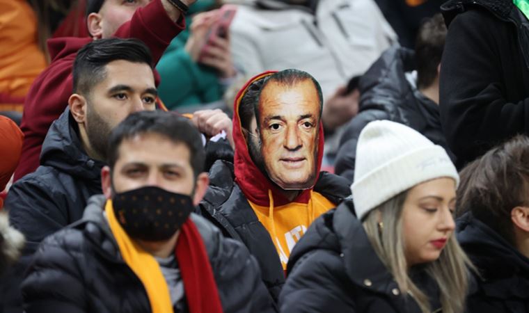 Galatasaray taraftarından Burak Elmas'a Fatih Terim çağrısı