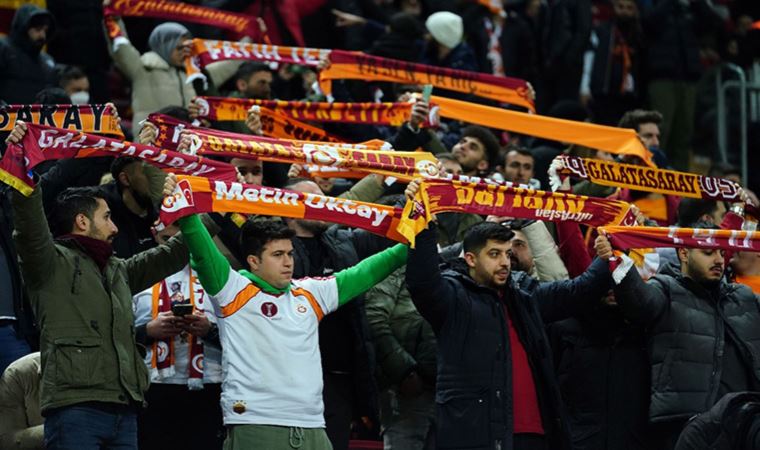 Galatasaray taraftarından 'Yönetim istifa' tezahüratı