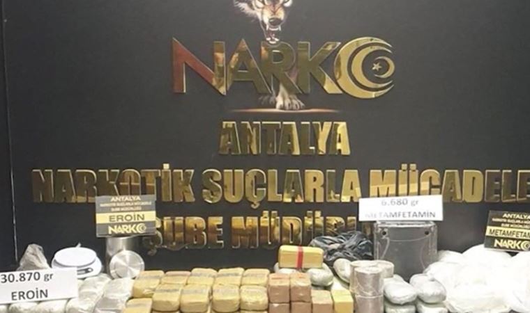 Antalya'da yüksek miktarda eroin ele geçirildi