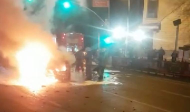Beşiktaş'ta otomobil alev alev yandı