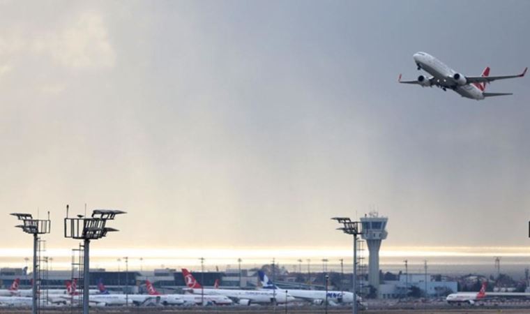 İstanbul'da kar alarmı: Sabiha Gökçen Havalimanı'nda uçuşlar azaltılıyor