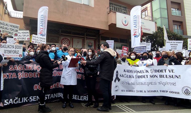 Sağlık çalışanlarından 'Ömür Erez' protestosu