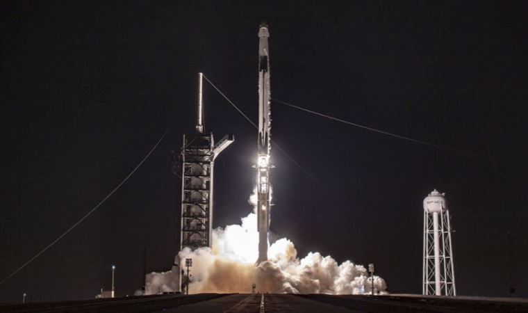 Elon Musk'ın uyduları hakkında uyarı: Göktaşlarının görülmesini engelleyebilir