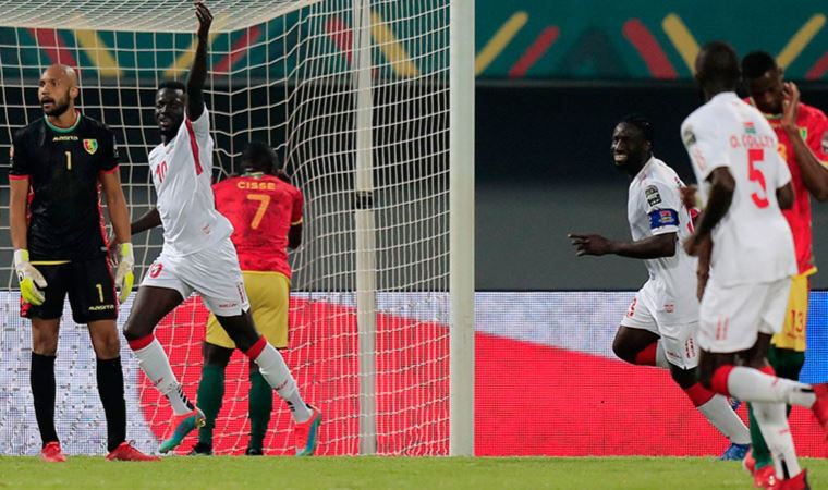 Afrika Uluslar Kupası'nda Gambiya adını çeyrek finale yazdırdı