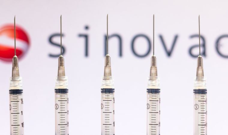 Covid-19: İki doz Sinovac aşısının üstüne yapılan üçüncü doz farklı bir aşı bağışıklığı artırıyor