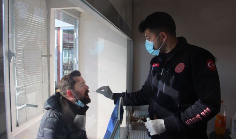 Bulgar turistler PCR testlerini ucuz olduğu için Edirne'de yaptırıyor