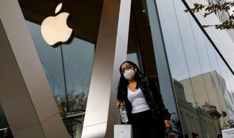 Apple çip krizine rağmen satışlarını artırdı