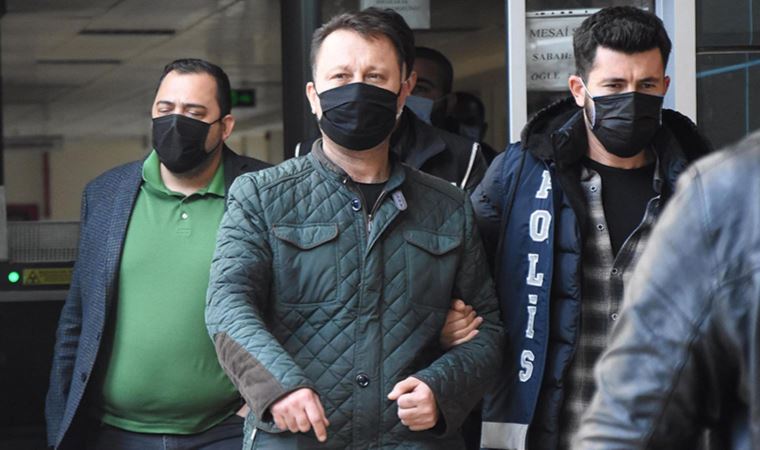 Yolsuzluk soruşturmasında yargılanan CHP'li eski Menemen Belediye Başkanı Serdar Aksoy serbest