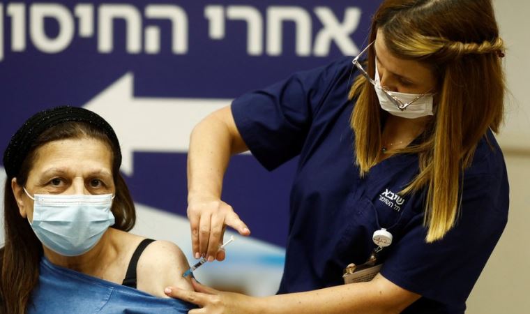 Covid: İsrail, Omicron vakalarındaki artışla 'sürü bağışıklığına ulaşabilir'