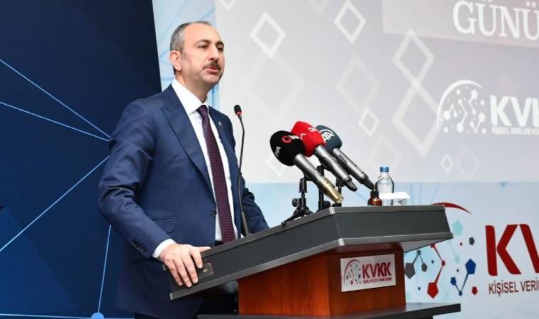 Barış Pehlivan: Adalet Bakanı Abdulhamit Gül, Sedef Kabaş'ın tutuklanmasını istemedi; 1 hafta önce istifa etti
