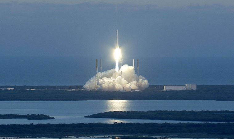 SpaceX roket fırlatışı yeniden ertelendi