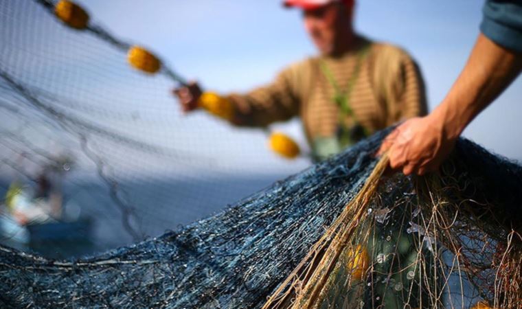 Karadeniz’de balıkçıların ağları çöp ile doldu