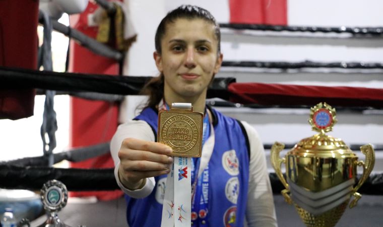 'Kızdan boksör mü olur' dediler, Avrupa Şampiyonu oldu