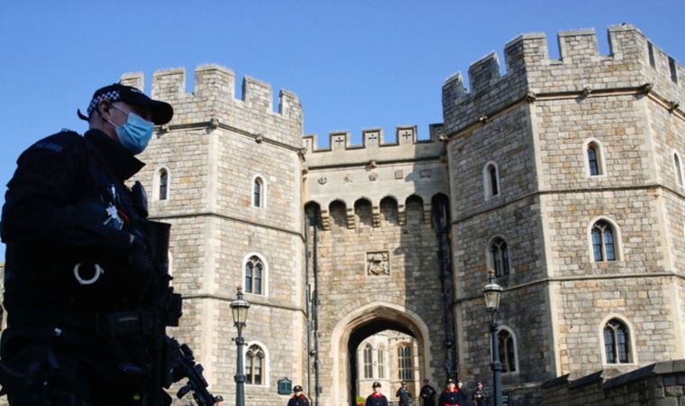 Elizabeth'e saldırı sonrası Windsor'da güvenlik önlemleri artırıldı: Uçuşa yasak bölge ilan edildi
