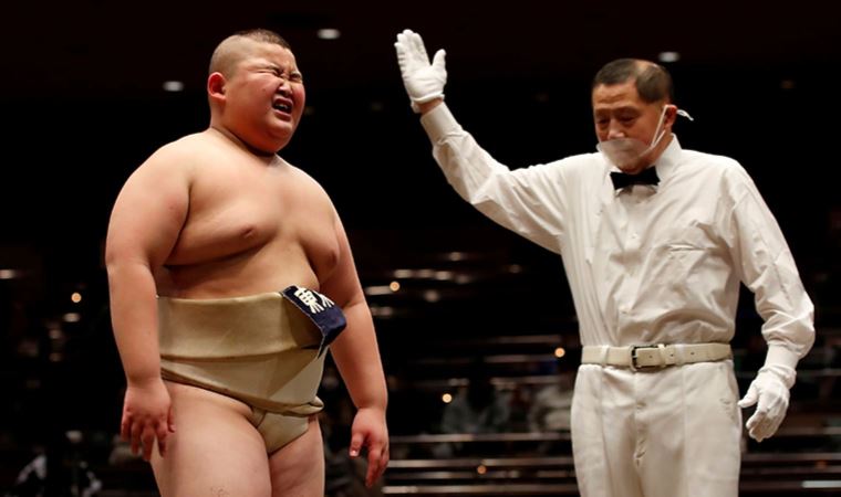 Japonya’da sumo güreşi turnuvasında Covid-19 krizi