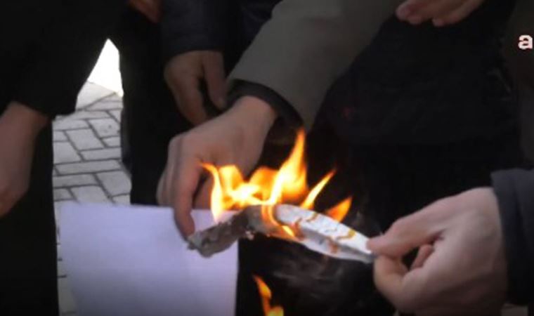 KESK Ankara Şubeler Platformu'ndan SGK önünde protesto: Faturaları yaktılar