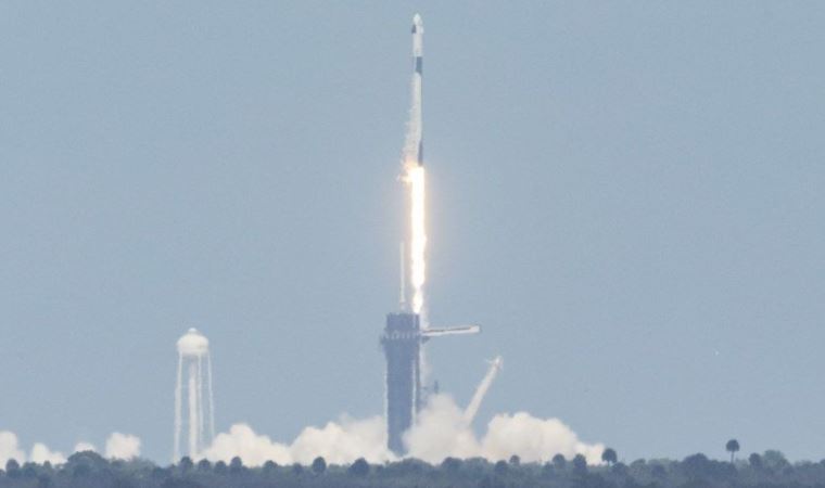 NASA, SpaceX'in ek uydu fırlatma planıyla ilgili endişe duyduğunu açıkladı