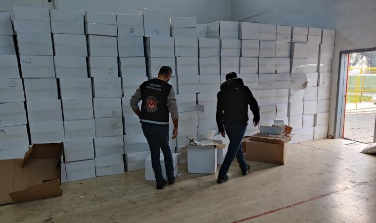 İzmir’de 4 milyon TL’lik kaçak sigara operasyonu