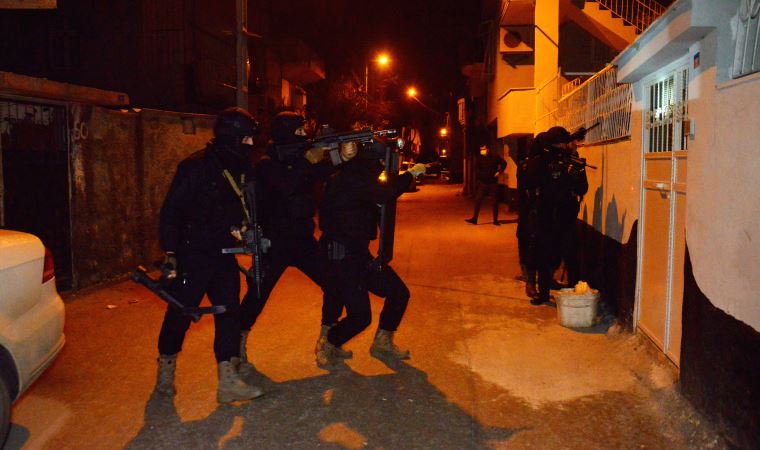 Adana'da 15 Şubat öncesi terör operasyonu: Çok sayıda gözaltı