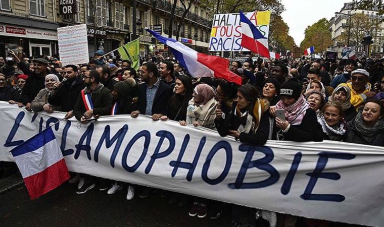 New York Times: Müslümanlar Fransa'yı sessizce terk ediyor