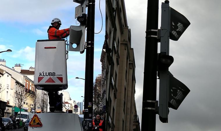 Paris’te ilk gürültü radarı kuruldu: Araçların gürültü emisyonları ölçülecek