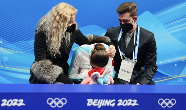 IOC Başkanı Thomas Bach, Rus sporcu Valieva'nın performansı sonrası açıklamalarda bulundu
