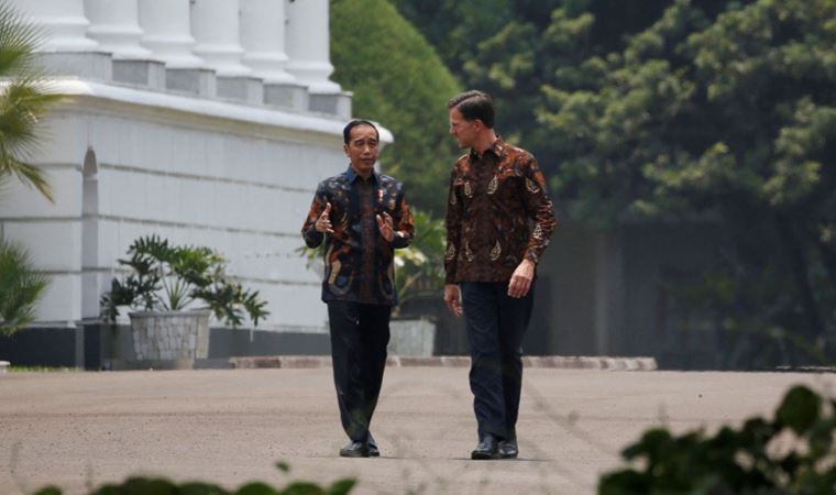 Hollanda Başbakanı, sömürge şiddetinden dolayı Endonezya halkına "derin üzüntülerini" sundu