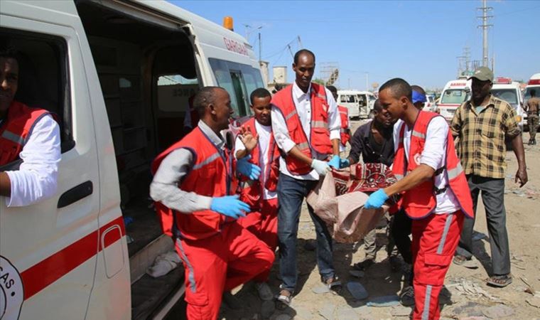 Somali'de bir restoranda meydana gelen patlamada 15 kişi yaşamını yitirdi, 20 kişi yaralandı