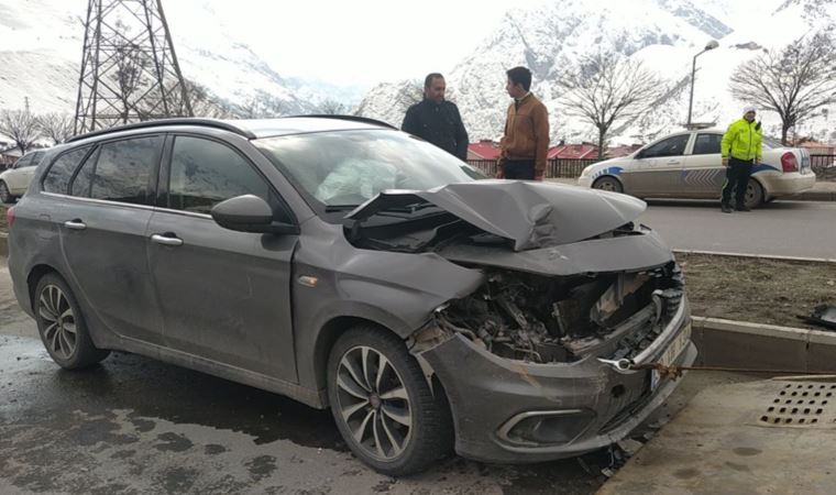 HDP'li Sait Dede trafik kazası geçirdi: 2 yaralı