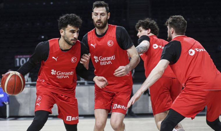 A Milli Erkek Basketbol Takımı Yardımcı Antrenörü Ertuğrul Erdoğan açıklamalarda bulundu