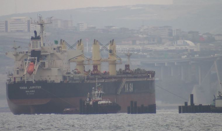 Rus bombası isabet etmişti: Türk gemisi Yalova Limanı'nda