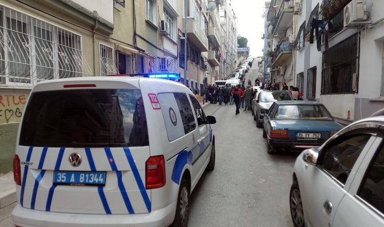 İzmir'de evde yangın; 2 kişi yaşamını yitirdi